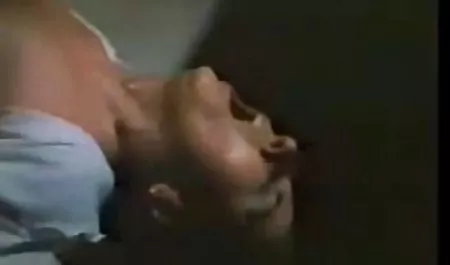 الرجال اللعنة امرأة سمراء سكس امهات وابن في اثنين من الثقوب