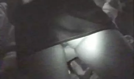 شابة شقراء هو الصب سكس محارم عراقى