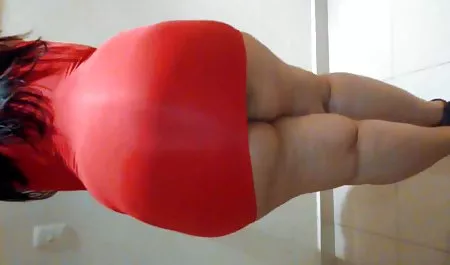 مفلس صوفيا سكس محارم روسي سيراليون تغطي شفتيها مع ضخمة سوداء الديك
