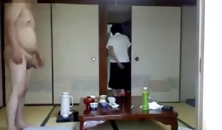 تضخم الأبنوس الأسود الملاعين الاطفال في الشرج سكس اخوات قصص و يعطيها حقنة شرجية