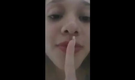 شابة جميلة سمراء يأخذ افلام سكس امهات مترجم عربي جزء في تحول جنسى للمرة الأولى
