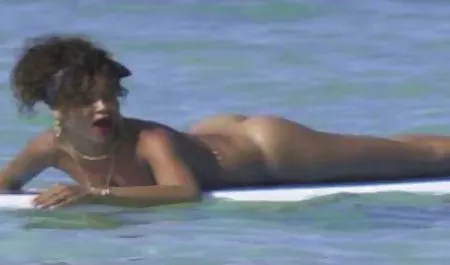 جولي لوكاوت يبتلع سكس امهات تخينه ضخمة ، العصير ديك