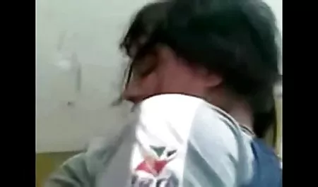 المنحط السافل تعمل خادمة في فندق لديها شيء واحد في الاعتبار ، مص القضيب أو بالإصبع بوسها. العاهرة يمسك عاري, يرى الدهون الديك ويبدأ في مص رواية سكس محارم له ، الملاعين له متحمس الجذع مع السنانير