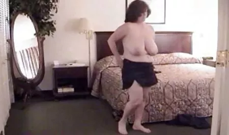 الديك ضخمة في فم سكس محارم احترافي مترجم لطيف شقراء