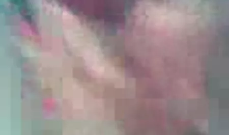 فاليا الملاعين لها محارم زميل على الطاولة