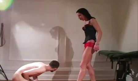 انها الملاعين الرجل على الشاطئ قصص سكس محارم سعوديات مليئة المتلصصون