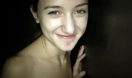 اثنين من رائع الأغصان يلهون في كس محارم عربي المنتجع