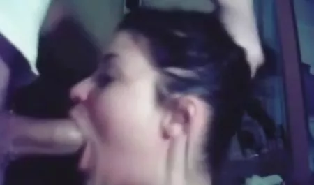 نحيل فتاة المهوس مسامير فتاة آسيوية الهواة مع قضيب صور سكس عائلي جلدي