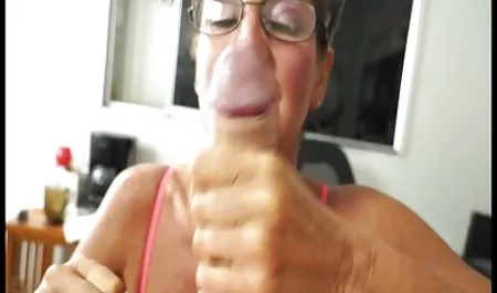 سمراء مارس الجنس بنات سكس محارم من نفسها مع دسار الوردي
