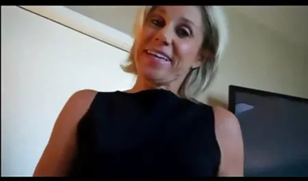 الرجل اطياز محارم العجوز يحصل على طرفة عين اللعنة