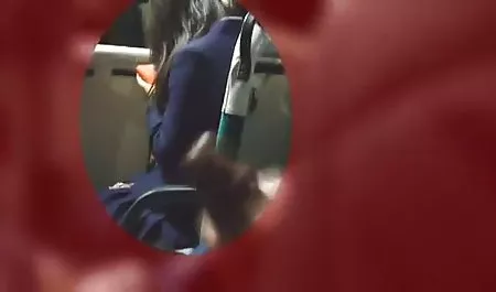 تتقاسم قصص محارم لبنانية ويتني ستيفنز وتشيس إيفانز ديكًا لامتصاصهما واللعنة