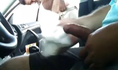المنحرف اغتصاب الشباب العاهرات, هو سكس مساج اخوات مارس الجنس لها بجد و بجد