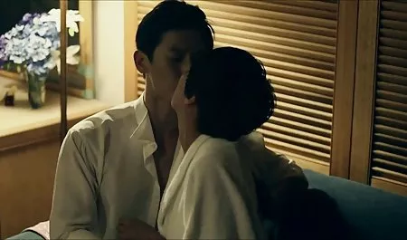 قرنية عاهرة إيفا بيرغر يحصل الحمار سكس محارم مصري مارس الجنس