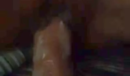 الفتاة هي قصص سكس عربي مصري سعيدة بأنها أخيرا قضي