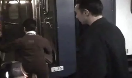 العاهرة رفع اللباس و الشقراء ذهب المكسرات سكس ام هايجه ، رأت سميكة على العاهرة