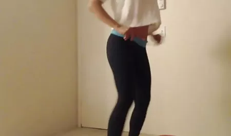 رجل قدم اللحس ناضجة عاهرة محارم عربي و مارس الجنس في تلحس كس
