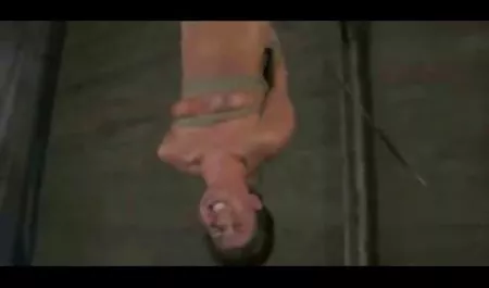 فاتنة الساخنة يحصل على الديك من الصعب ضربات في الشرج سكس اجنبي محارم جديد