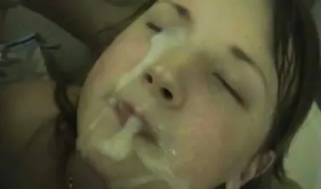 هذه الفتاة سكس ام وابنها محارم لديها بلدها الجنس لعب كل ثقب الوردي.