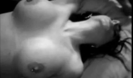 الرجل الملاعين مرنة فاتنة في مختلف سكس محارم اوربي يطرح