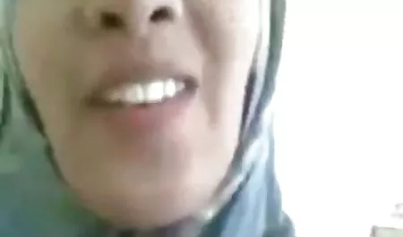 إذا كان بورنو زنا المحارم الرجال اللعنة لذيذ سمراء على الأريكة